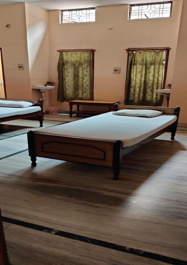Hotel Krishan Kanhiya Jaunpur Екстериор снимка
